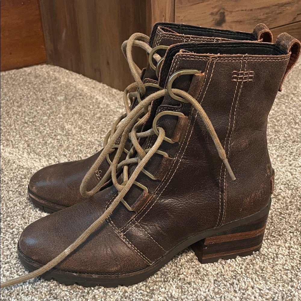 Sorel Dark Brown Lace-Up Boots